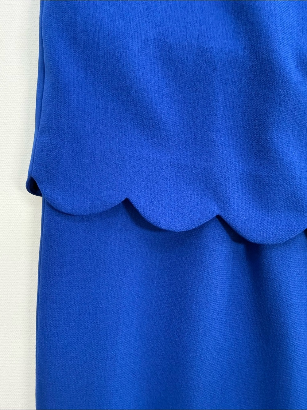 Saks Fifth Avenue Black label Royal Blue Scalloped Layer Shift Dress Size 2 - Picture 14 of 14
